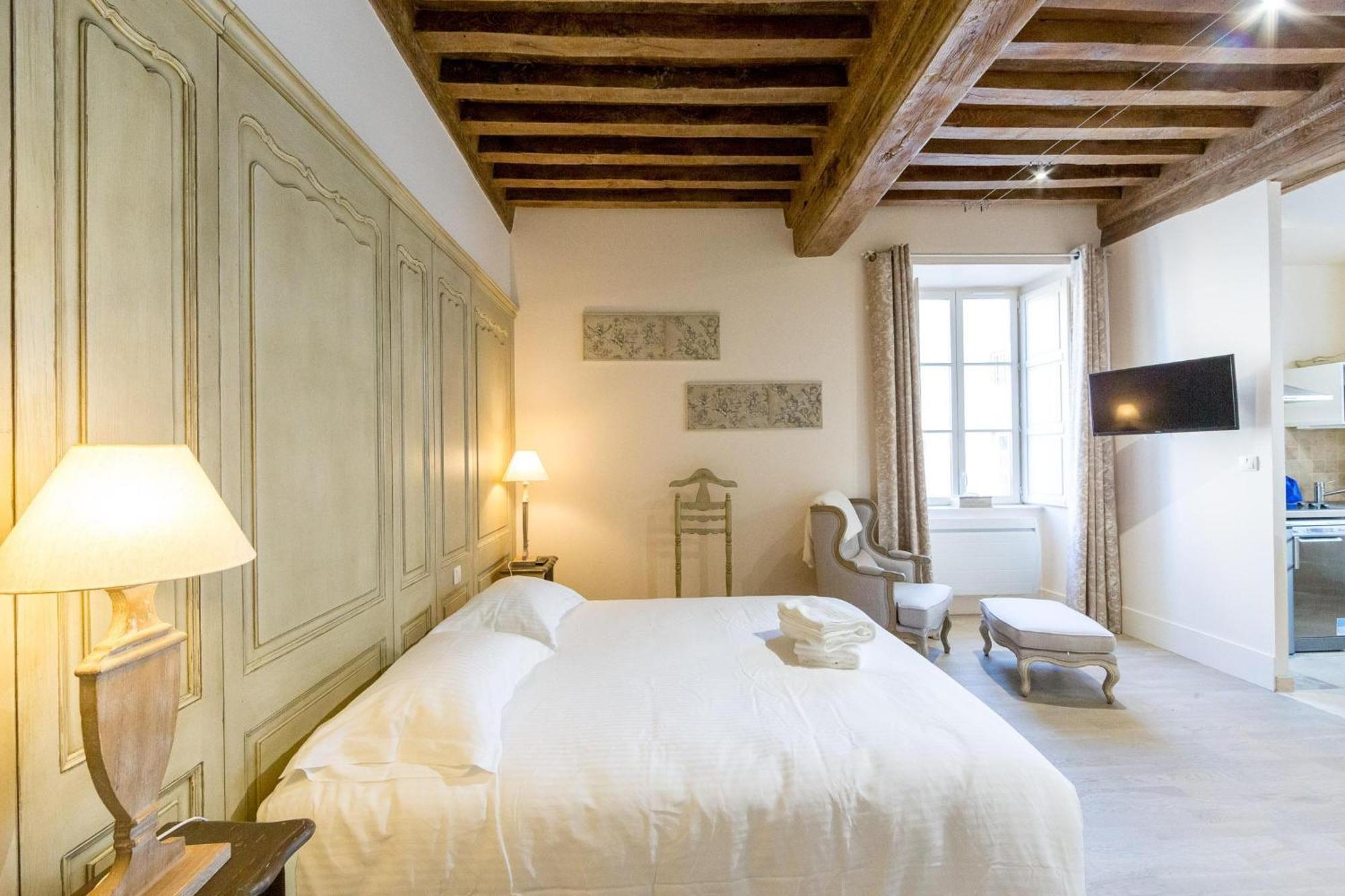 Le Cara - 4 Appartements Calmes Et Chics Au Coeur De Beaune Beaune  Værelse billede