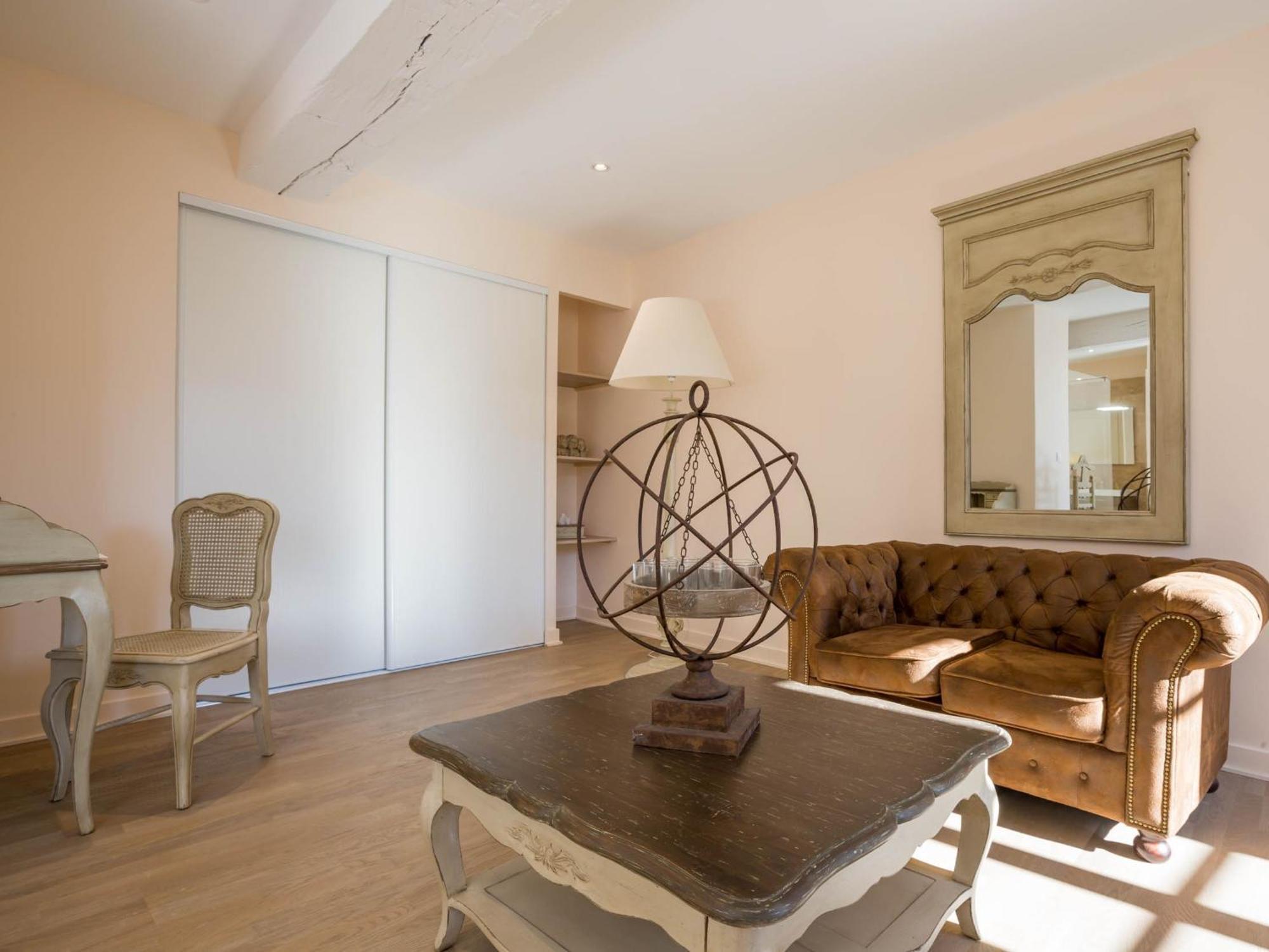 Le Cara - 4 Appartements Calmes Et Chics Au Coeur De Beaune Beaune  Værelse billede