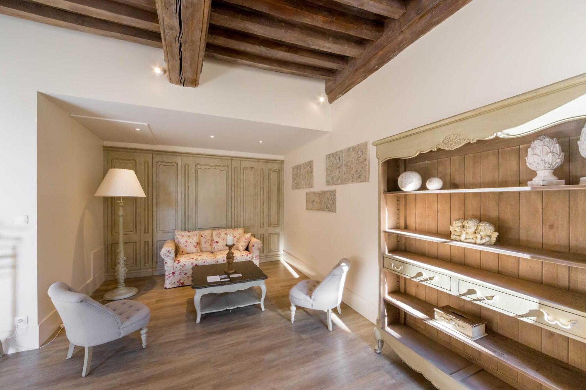 Le Cara - 4 Appartements Calmes Et Chics Au Coeur De Beaune Beaune  Værelse billede