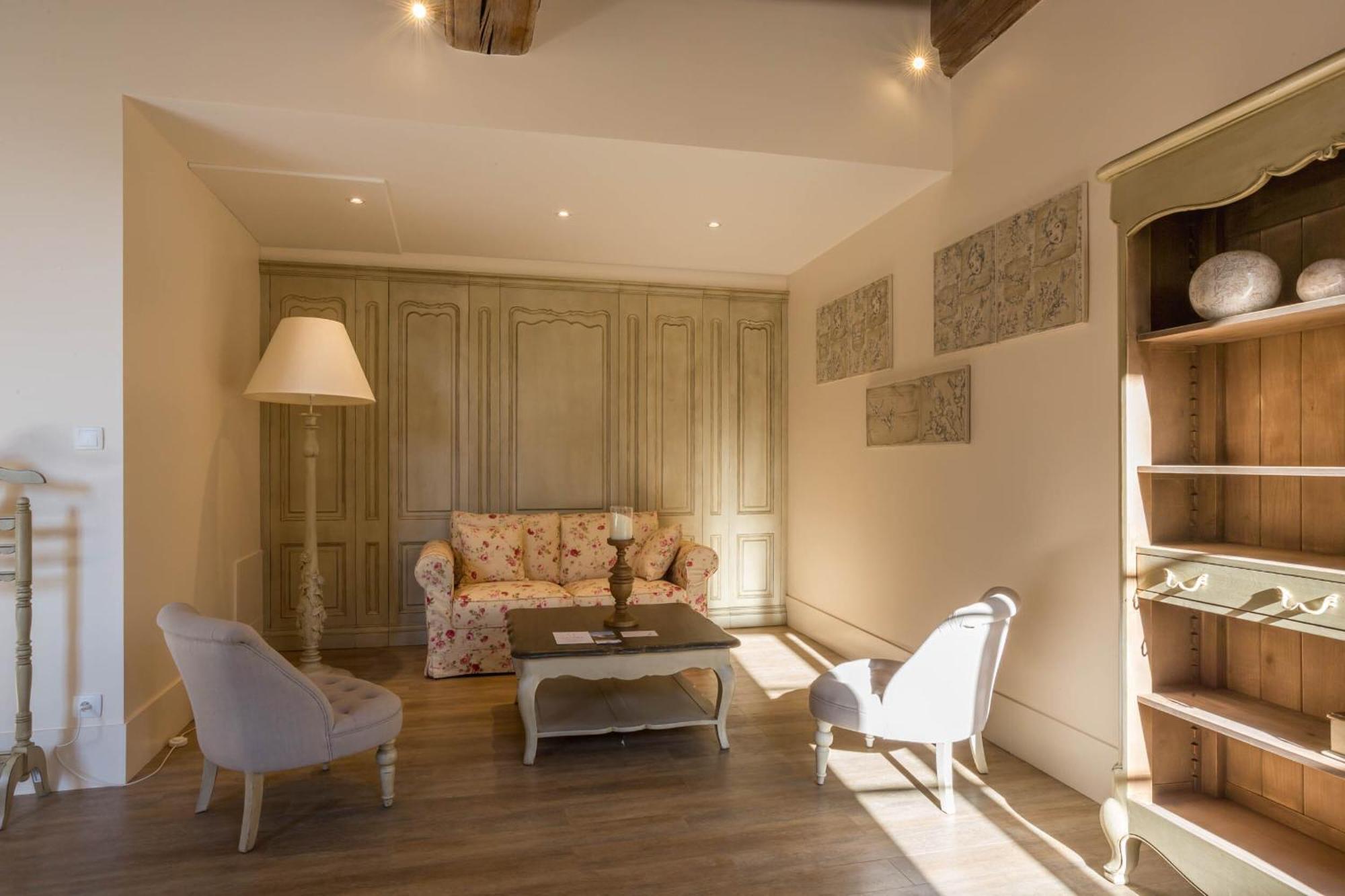 Le Cara - 4 Appartements Calmes Et Chics Au Coeur De Beaune Beaune  Værelse billede